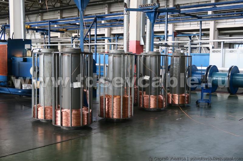 На фото Завод Москабель - производство